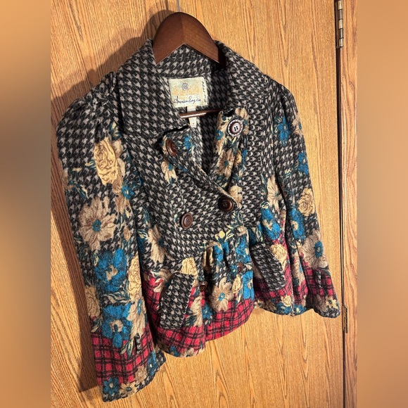 American Rag Cie Floral Houndstooth and Plaid Acrylic Blazer - Picture 2 of 7
